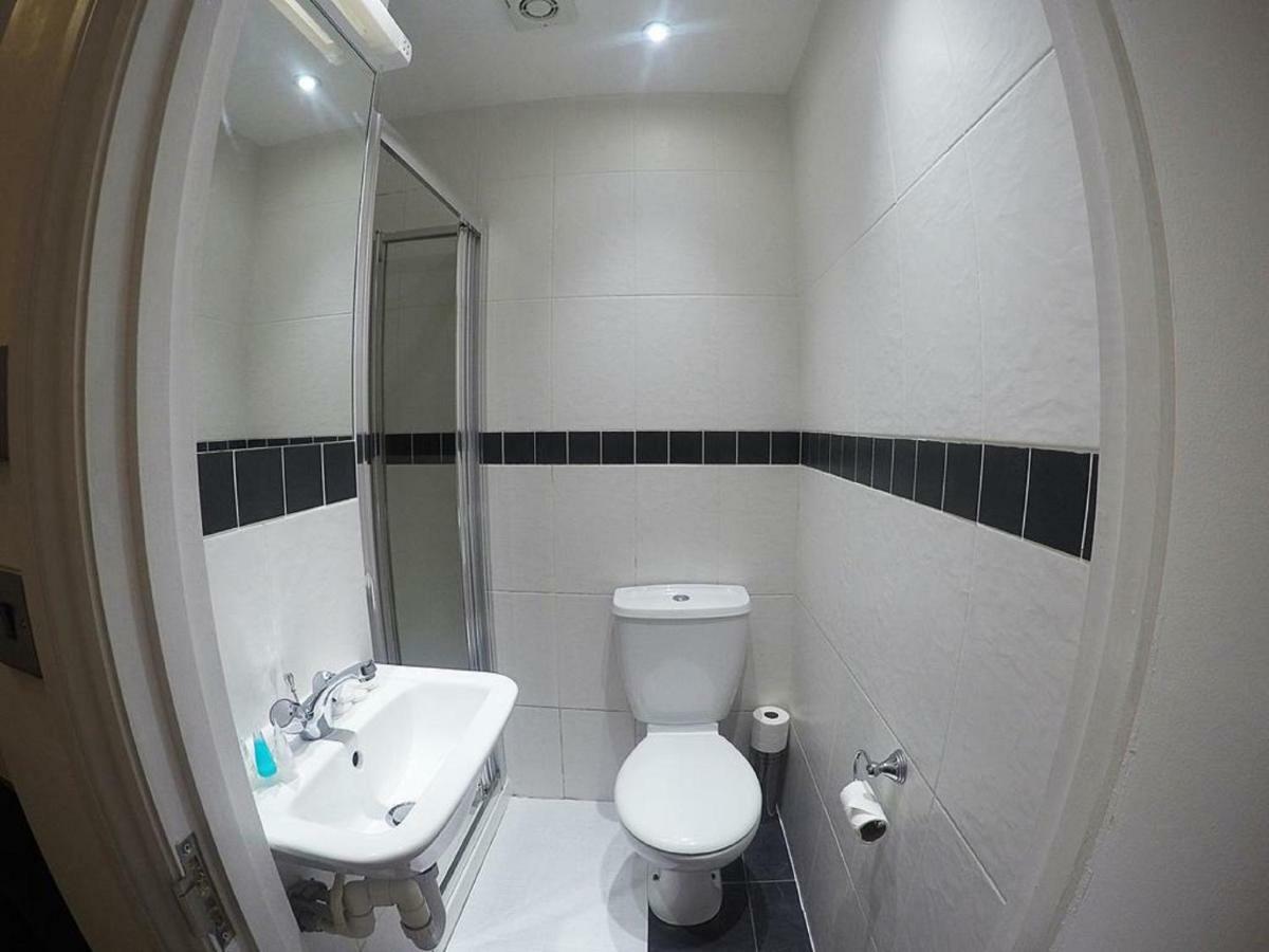 Acton Hill Hotel Ілінг Екстер'єр фото